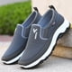 thumbnail image 3 of Zapatos casuales de malla de verano para hombre, sin cordones, antideslizantes, resistentes al desgaste, cómodos, transpirables, para personas de mediana edad y mayores, 3 of 5