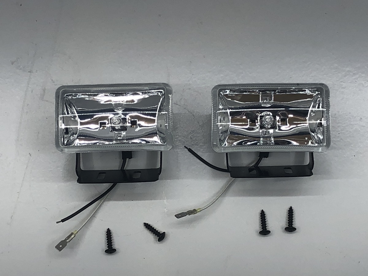 One Pair of Compact Halogen Fog Lights Truck Tractor Trailer RV