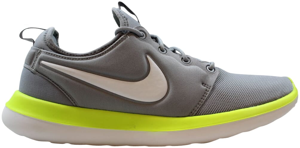 nike roshe two wolf grey