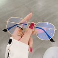 thumbnail image 4 of 7006 Gafas de sol irregulares distintivas de Harajuku Gafas de metal de moda Gafas de sol de estilo literario para hombres y mujeres, 4 of 6
