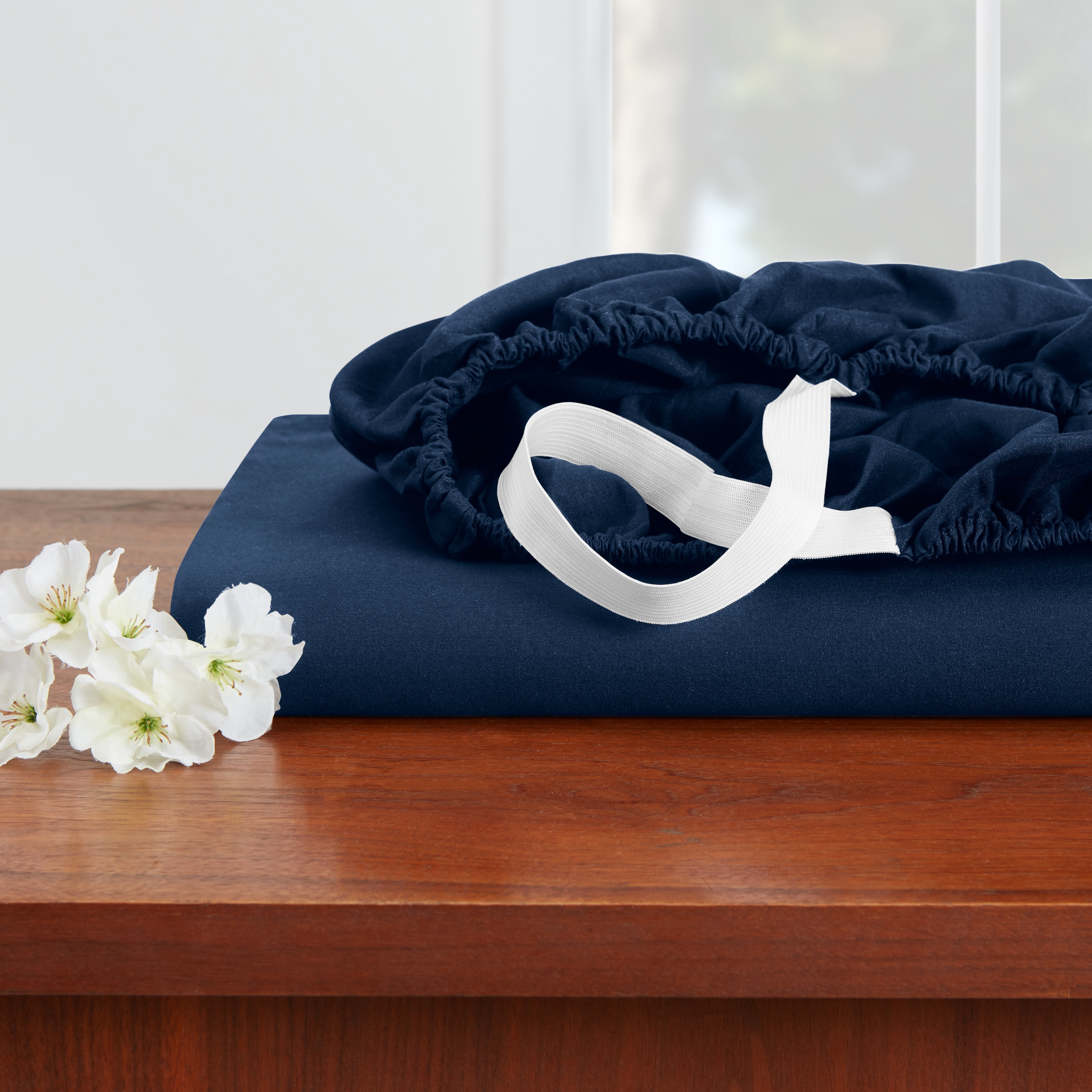 Hearth & Harbor Deep Pocket 4 Piece Solid Bed Sheet Set, 1800 Thread Count Microfiber Sheets, Full, Navy Blue