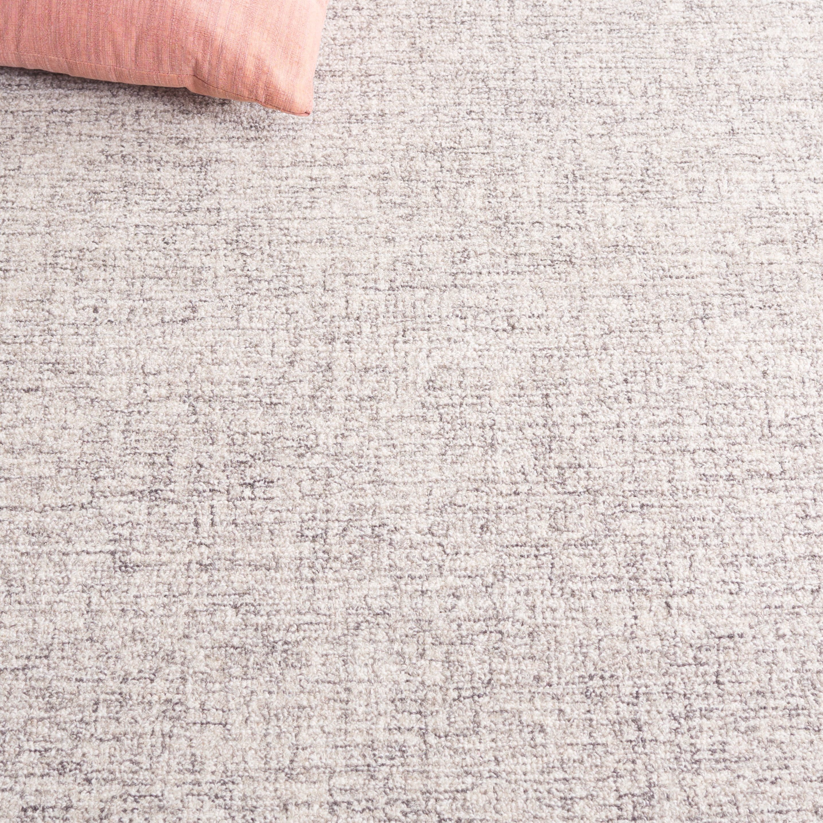 SAFAVIEH Ebony Luanne Bordered Area Rug, Grey, 6' x 6' Round