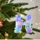 thumbnail image 4 of Colgante de árbol de Navidad con copo de nieve de acrílico | Adorno navideño 2D para mochila, espejo retrovisor del coche y decoración del hogar | Accesorio de decoración festiva, 4 of 6