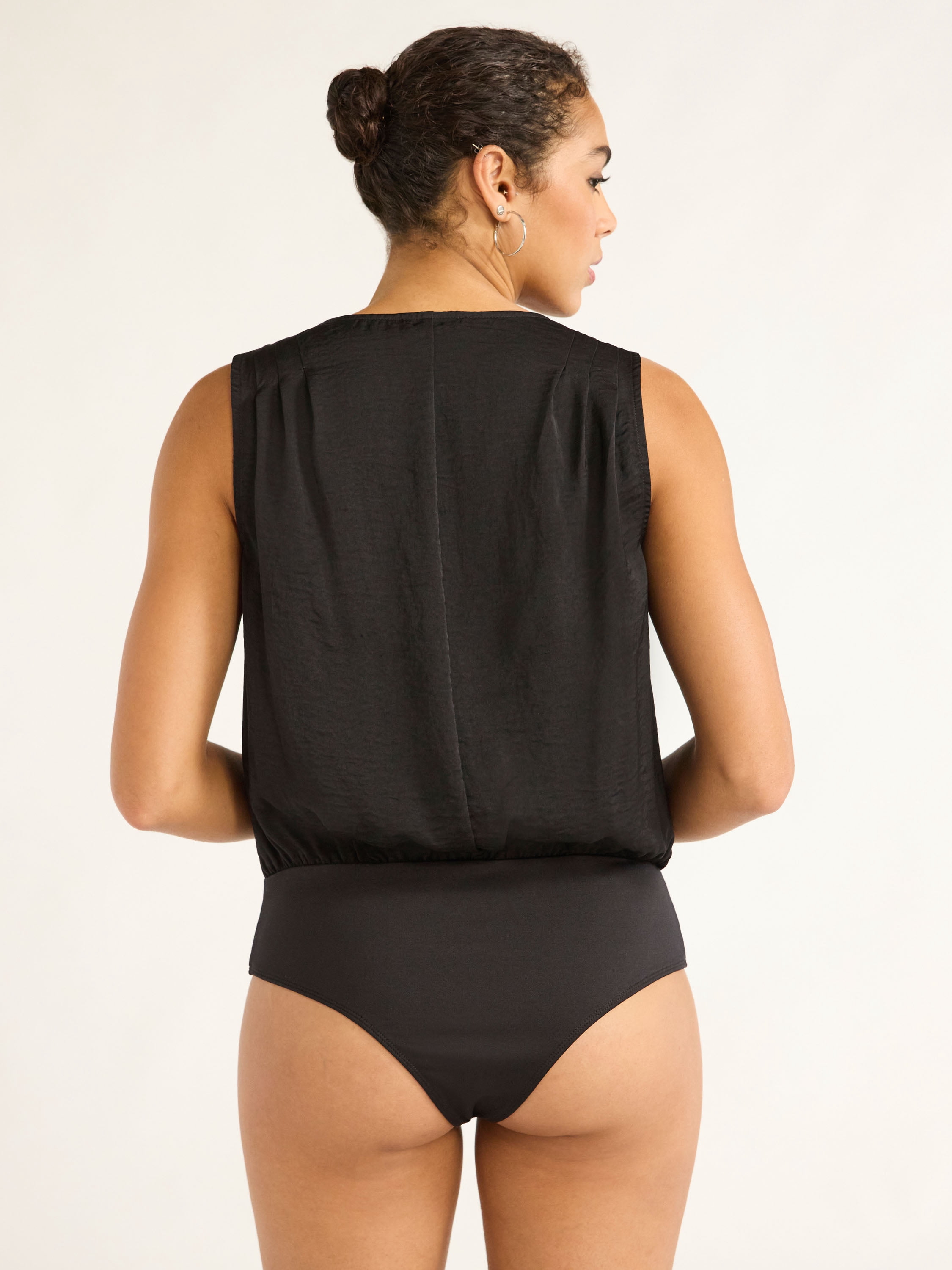 Sofia Jeans Womens Size Slvless Crossover Bodysuit