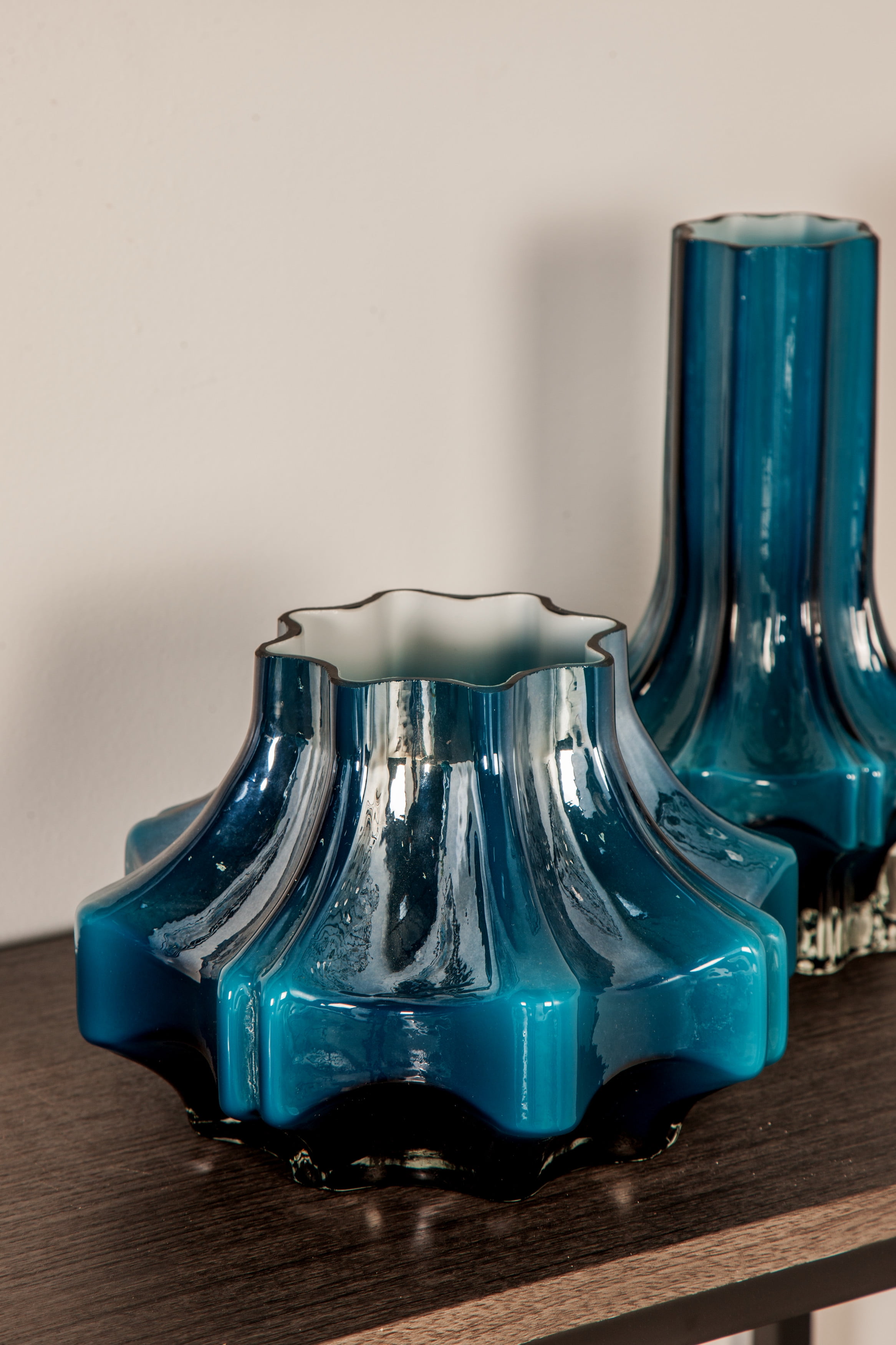 DecMode Modern Style Blue Tempered Glass Vase, 10"W, 7"H