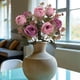 thumbnail image 5 of Ramo de rosas y peonías artificiales de seda | Decoración para bodas, fiestas y el hogar | Arreglo floral de mano para centro de mesa, 5 of 6