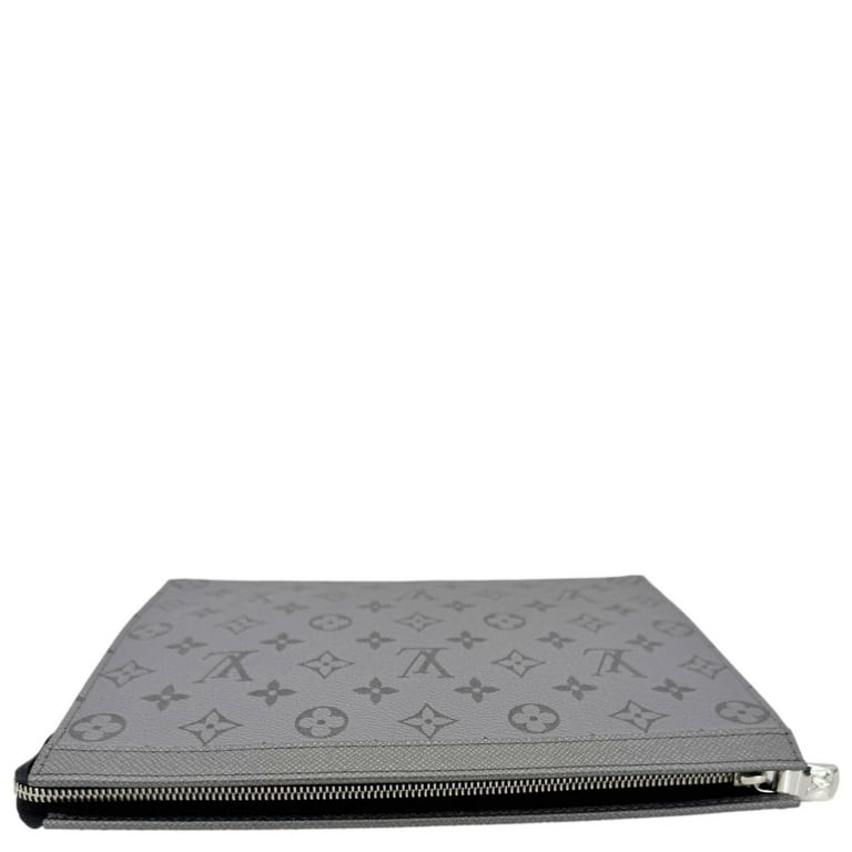 Pre-Owned Louis Vuitton Voyage MM Monogram Eclipse Pouch Bag Gray