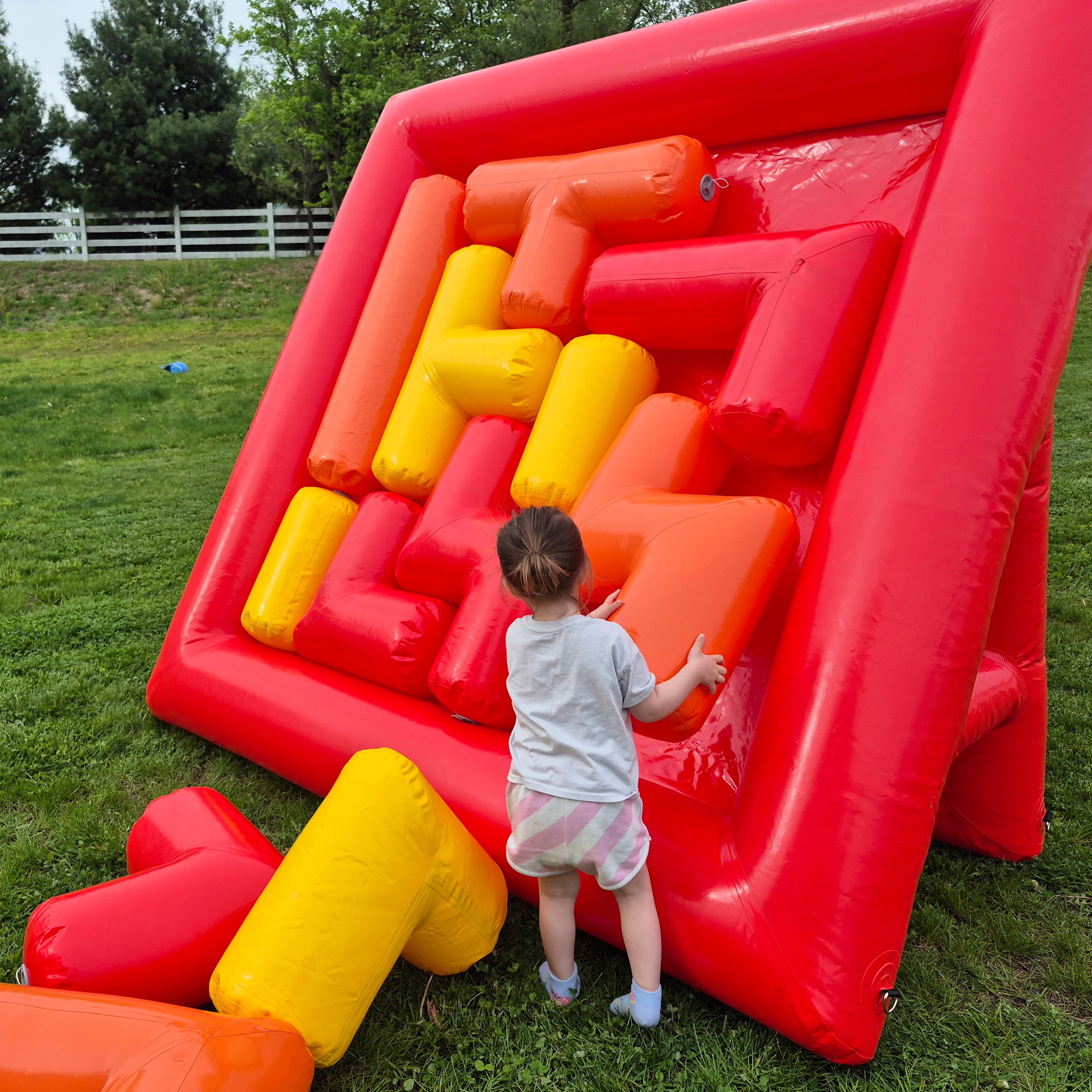 Wellcomer 7FT Inflatable Airtight PVC Puzzle Challenge , Competition Game for Events & Carnivals
