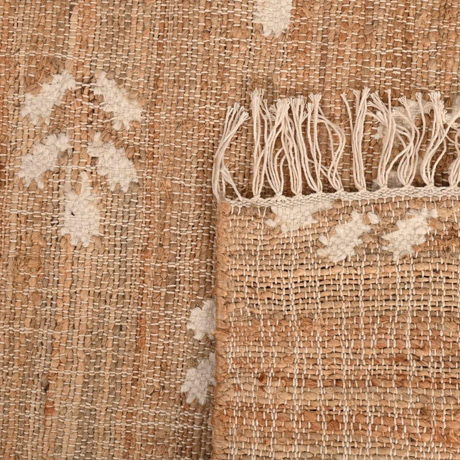 KLAVATE Handwoven Jute Rug With Leaf Motif For Living Room