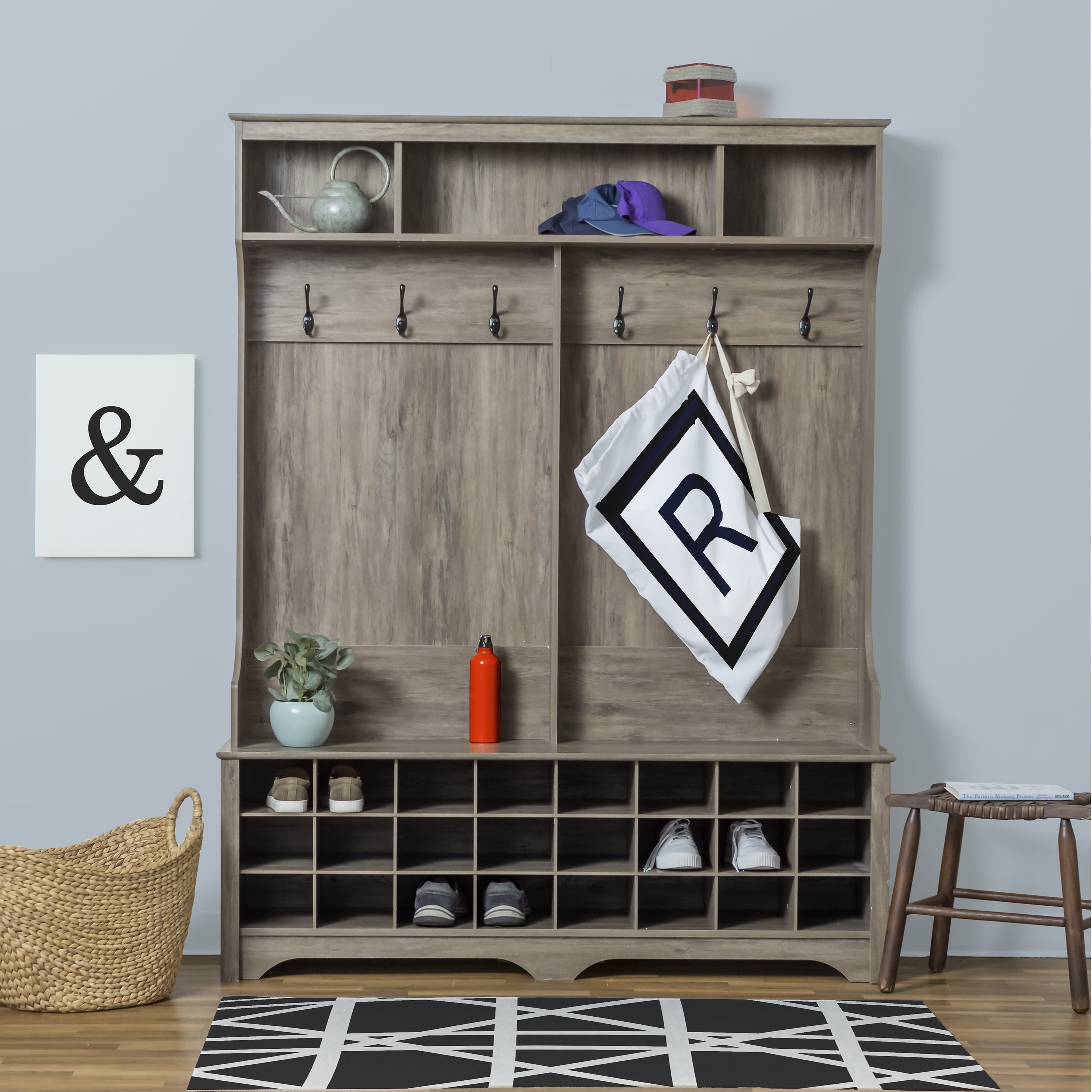 Simply Daisy Modern Monogram 28 x 36 in R Laundry Bag