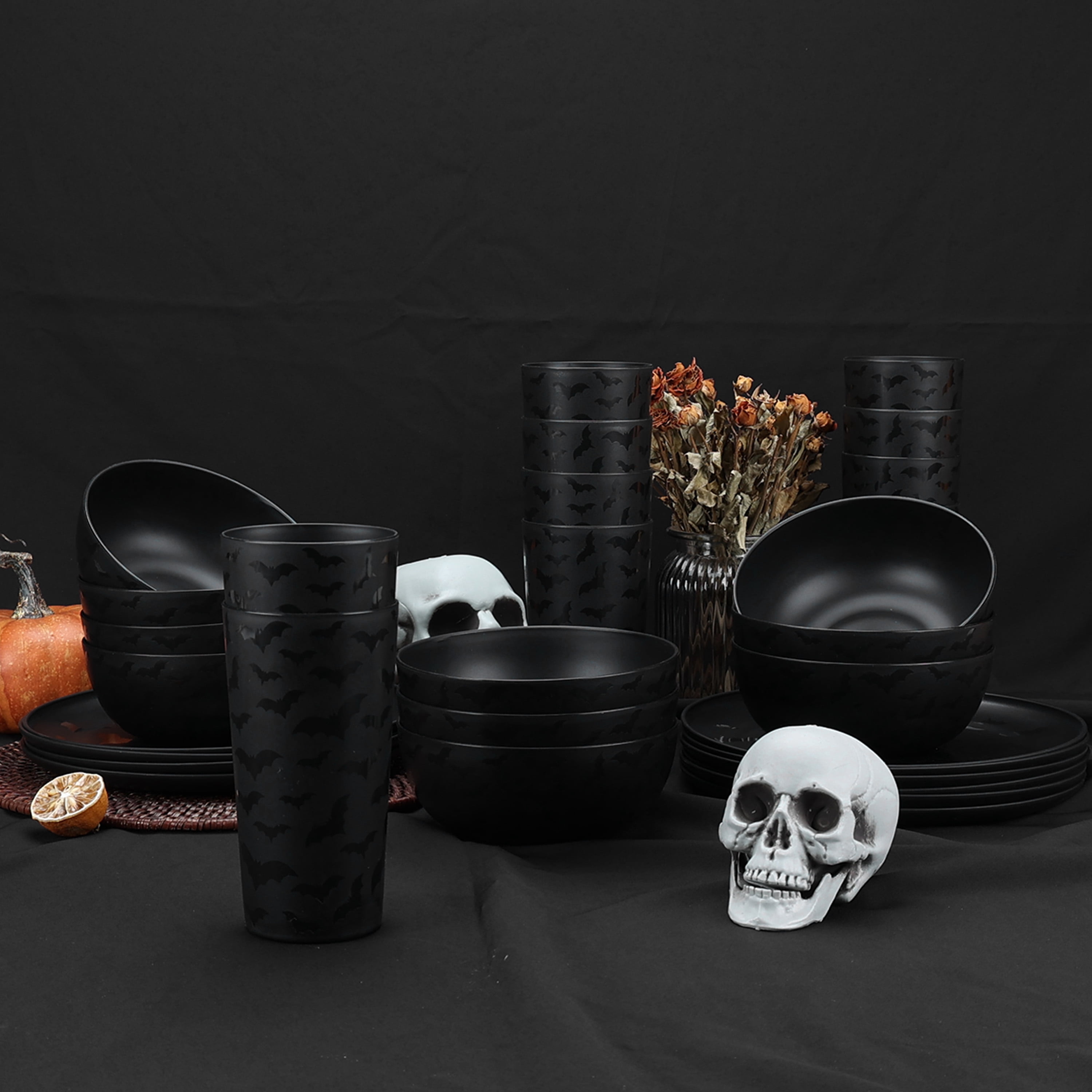 Mainstays 30-Piece Plastic Dancing Bats Dinnerware Set, Black