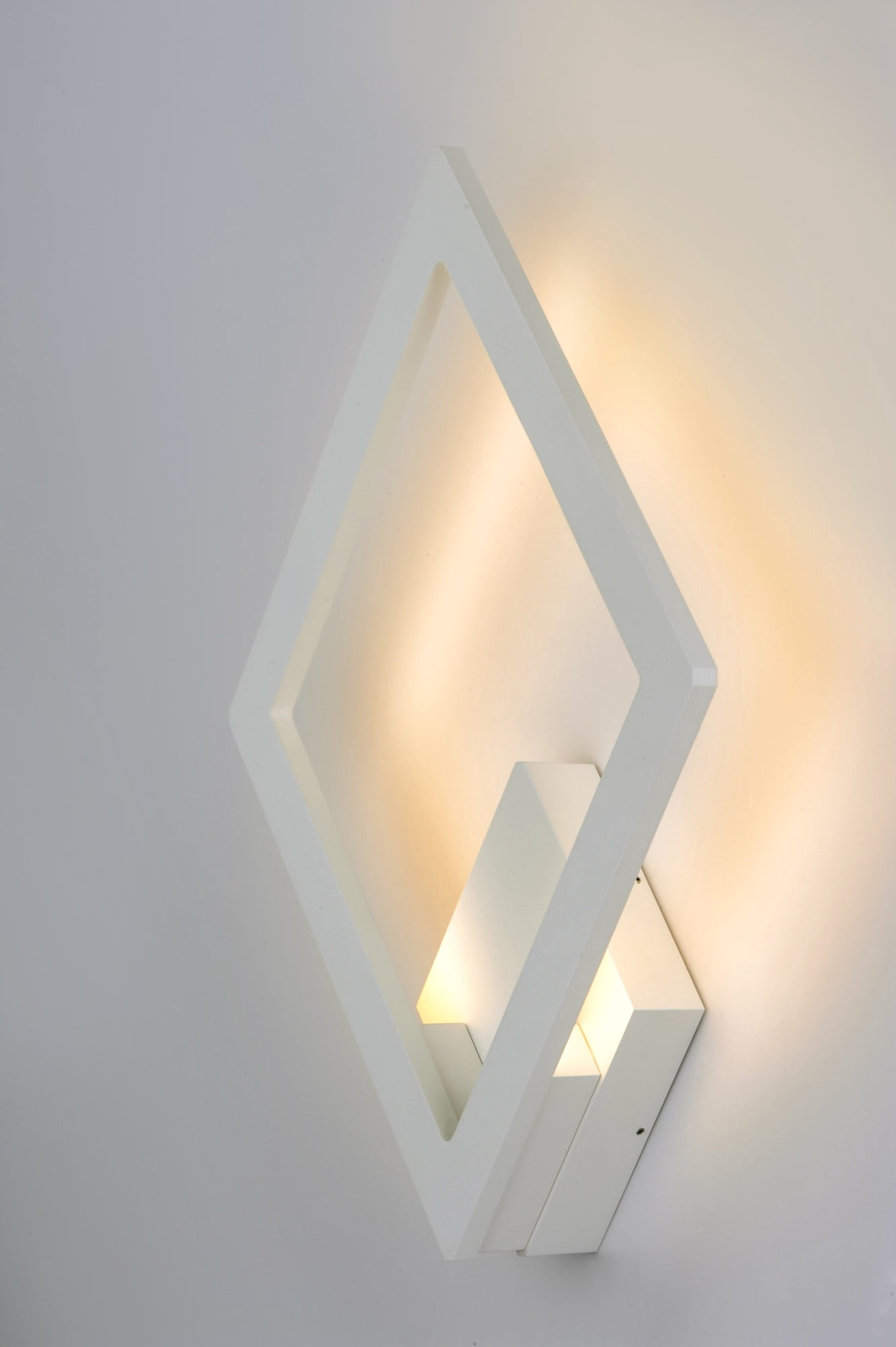 Maxim E41495-WT Alumilux LED Outdoor Wall Sconce, White