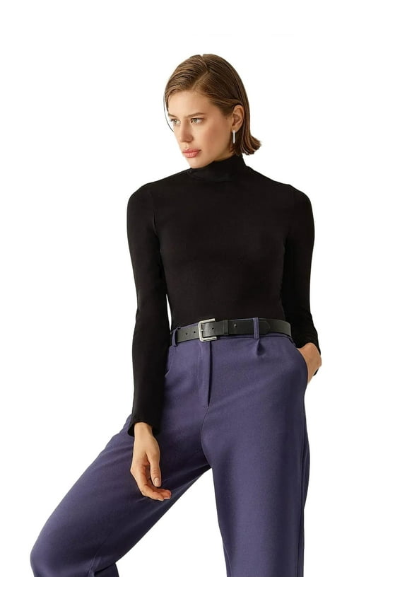 Basic High-Neck Top