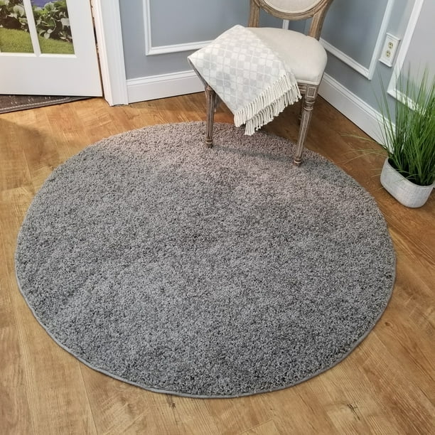 Maxy Home Bella Solid Grey 5 ft. Round Shag Area Rug