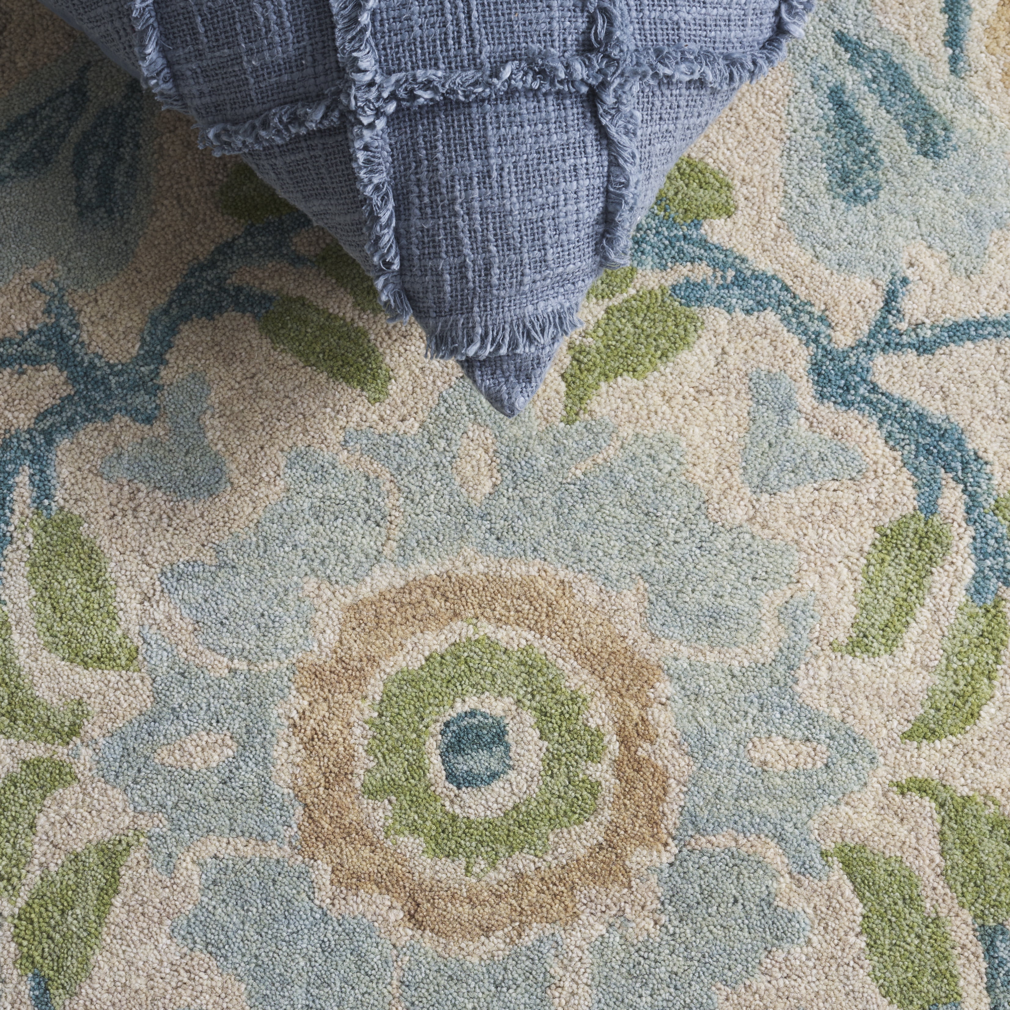 SAFAVIEH Antiquity Raschelle Oriental Wool Runner Rug, Ivory/Green, 2'3" x 12'
