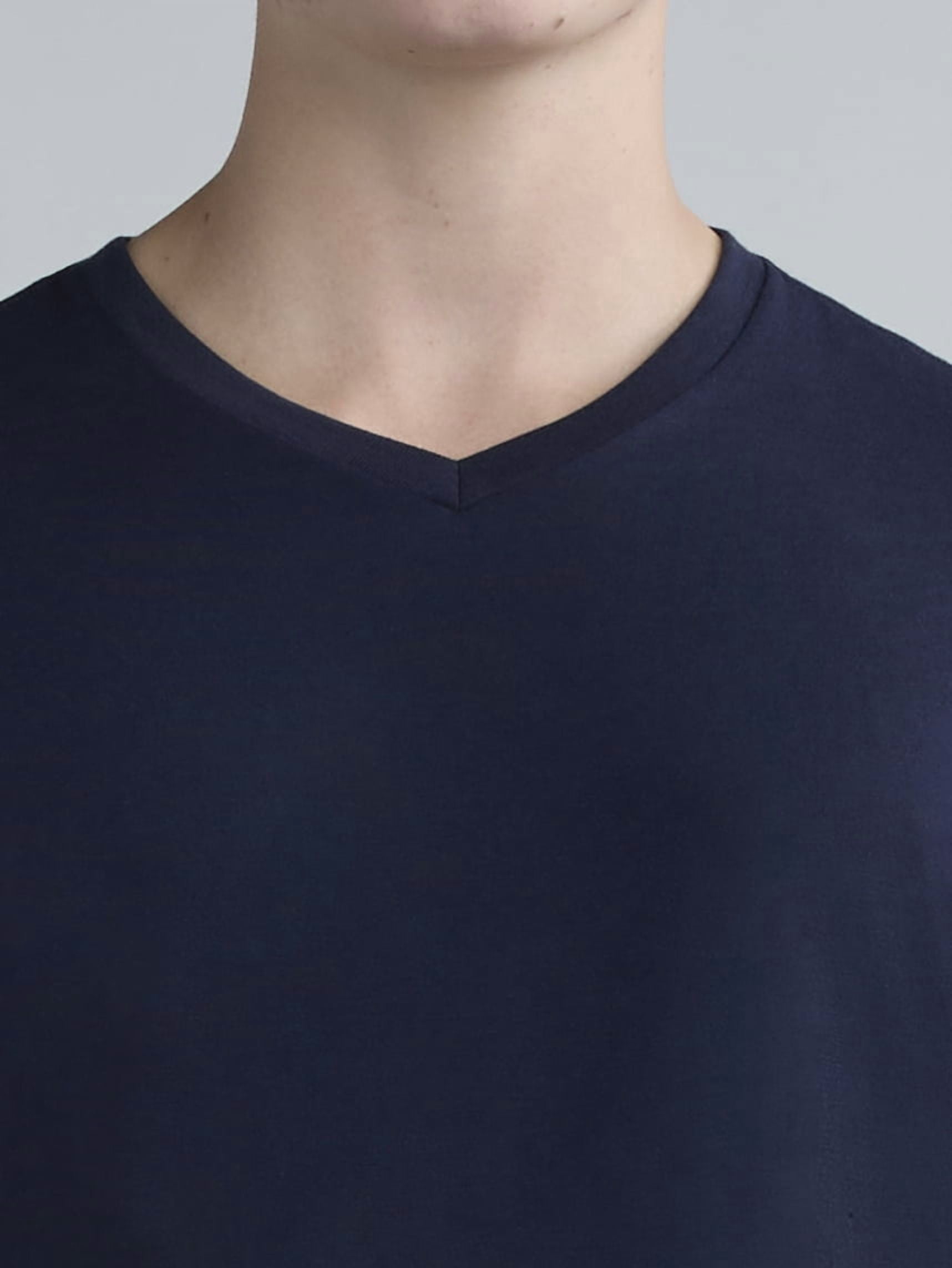George Men's & Big Men's Relaxed Fit Short Sleeve V-Neck Tee, Sizes S-3XL