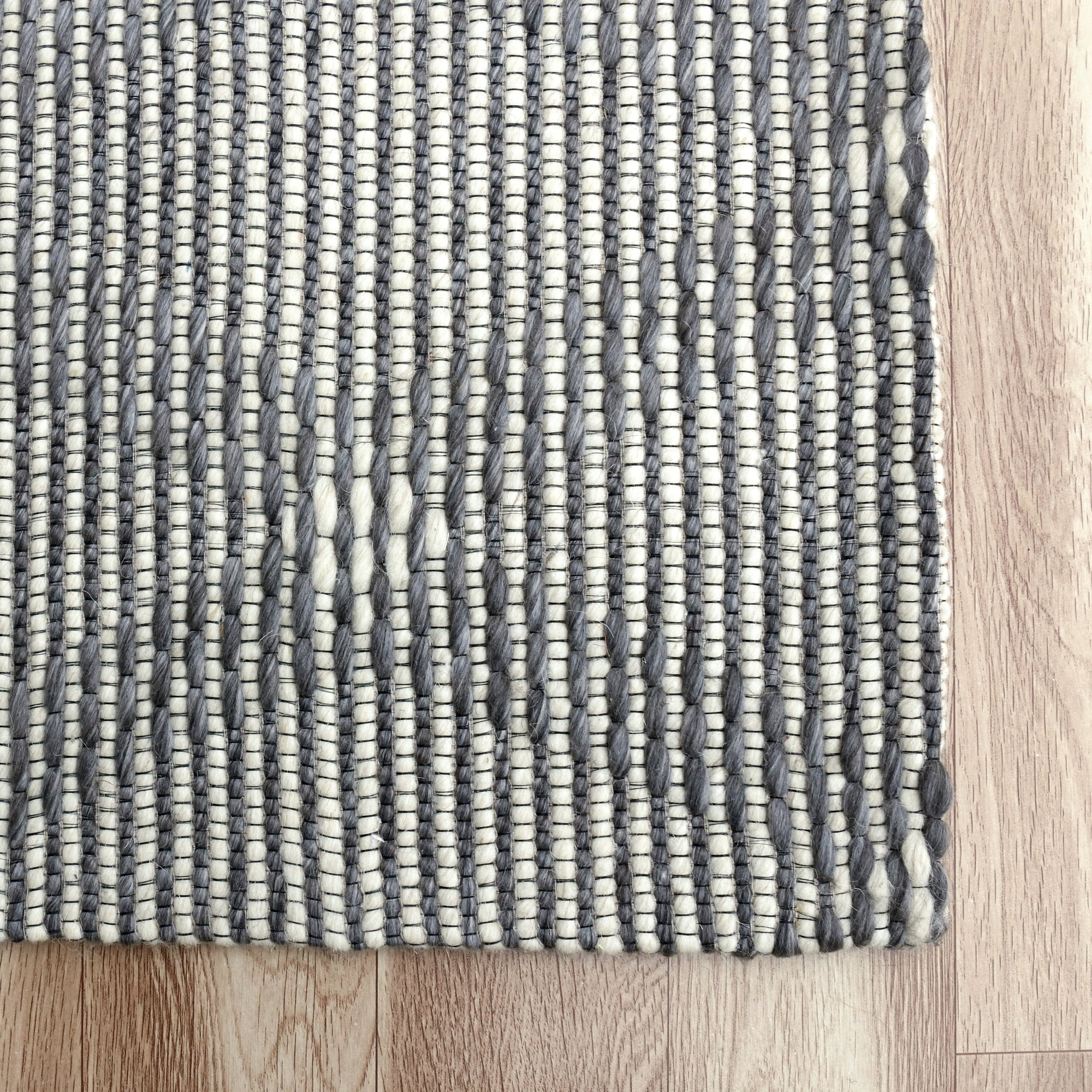 Harlow Hill Asane Diamond Transitional Hand-Woven Wool Indoor Area Rug, Gray, 2' x 3'