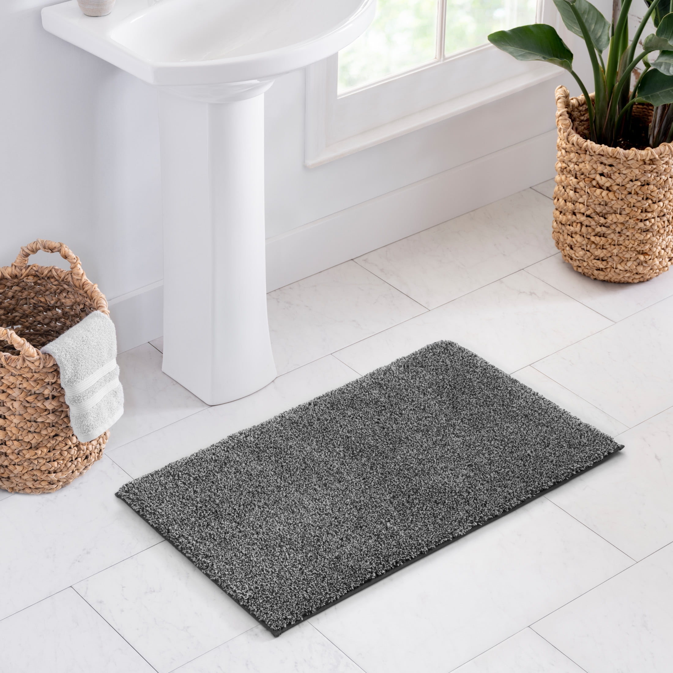 Better Homes & Gardens Ultra Soft Polyester Bath Rug, 20" x 34", Grey Heather