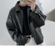 thumbnail image 4 of 2023 Nueva chaqueta de cuero de moda para hombre, chaqueta de béisbol de motocicleta informal de cuero sintético de ajuste holgado, estilo coreano, primavera y otoño, 4 of 5