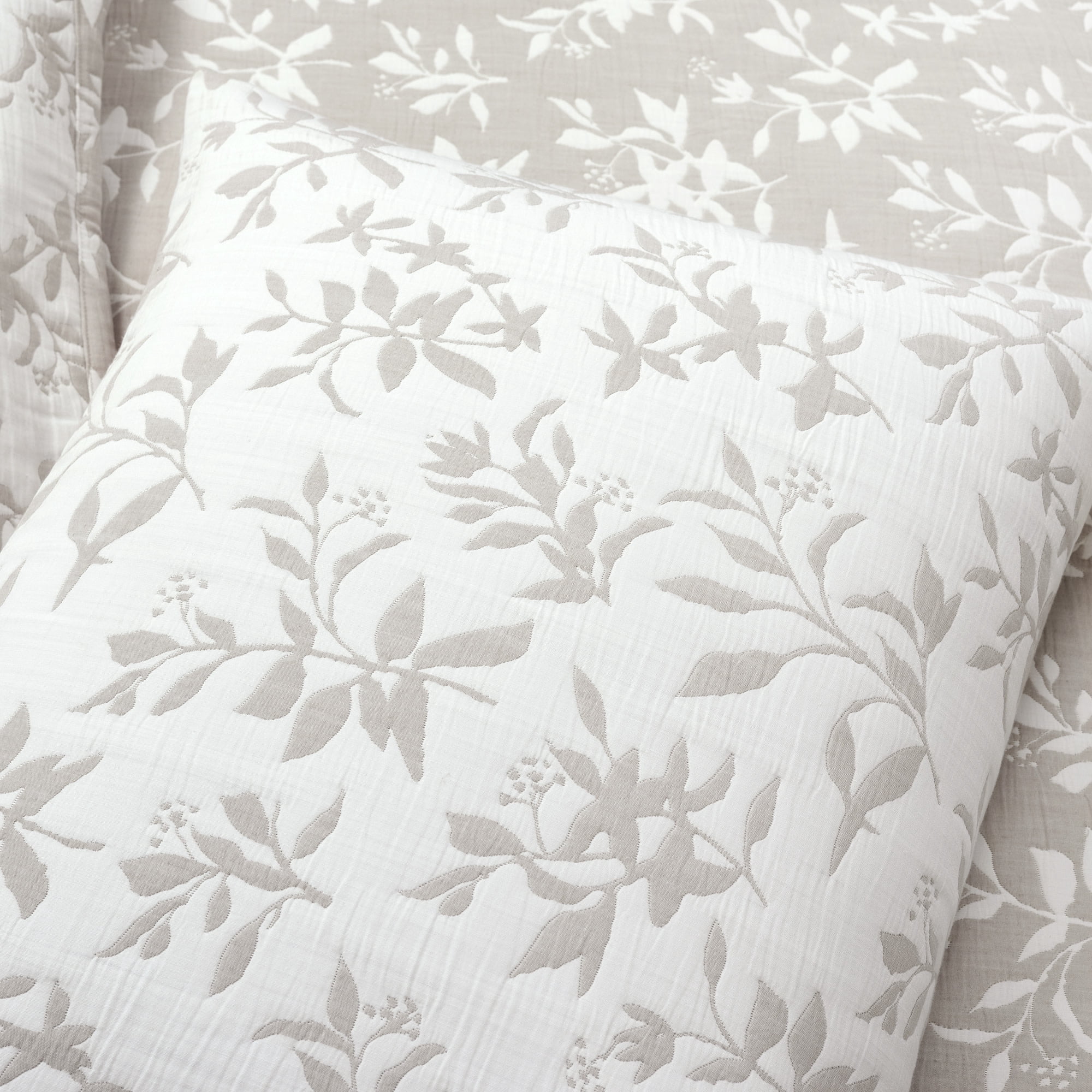 Lush Decor Floral Jacquard Reversible Soft Matelasse Quilt Set, 3 Piece Set, King/ California King, Neutral - Floral Bedding Set - Spring Decor - Queen Bedding - Cottage & Modern Farmhouse Decor