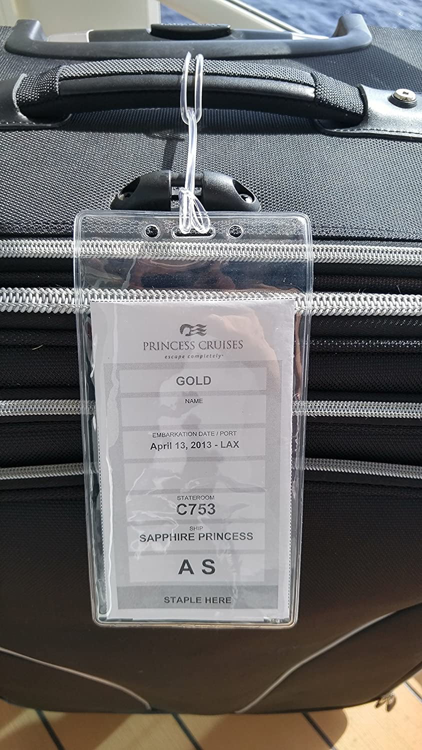 Away on X: Want to include a little something extra?✨Elevate your suitcase  with a foil monogrammed luggage tag. Order by 12/16 for guaranteed delivery  by 12/24. 📷 imzackery   / X