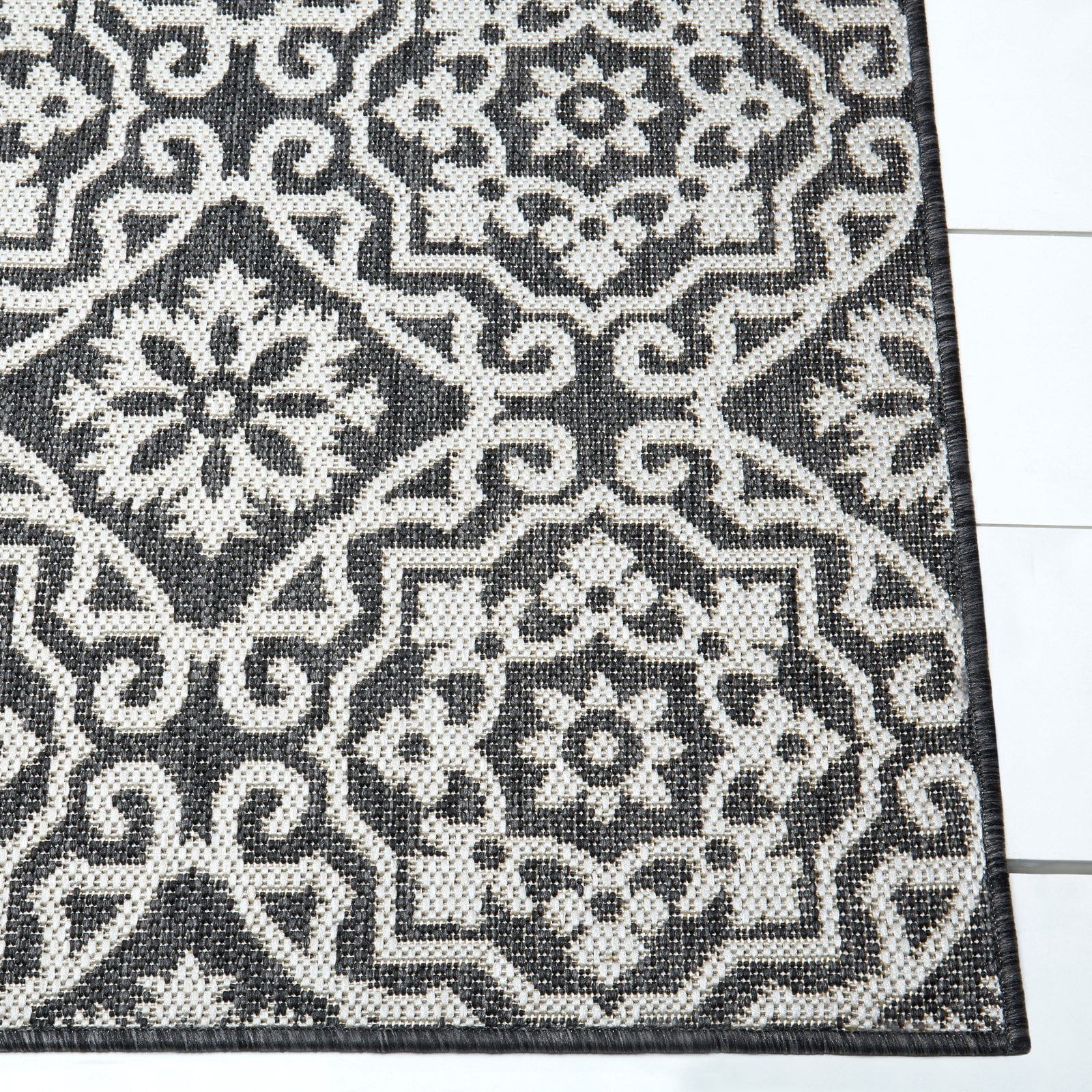 Nicole Miller New York Patio Country Danica Transitional Geometric Indoor/Outdoor Area Rug, Black/Grey, 5'2"x7'2"