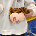 thumbnail image 3 of Bolso de Hombro YONGSHENG Dibujos Animados Animal Butt Con Cadena, 3 of 5