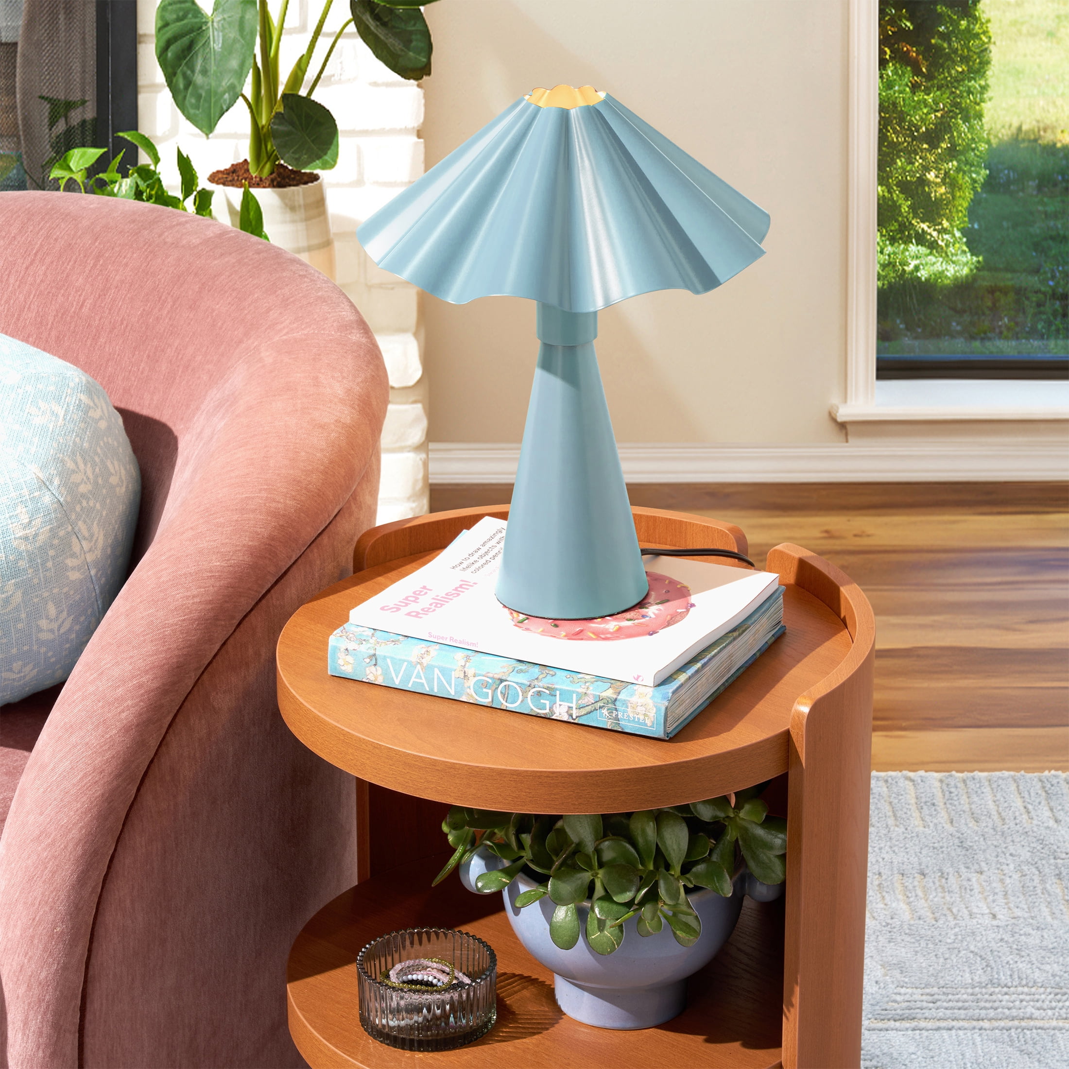 Beautiful 14" Hydrangea Ruffled Enamel Table Lamp by Drew Barrymore