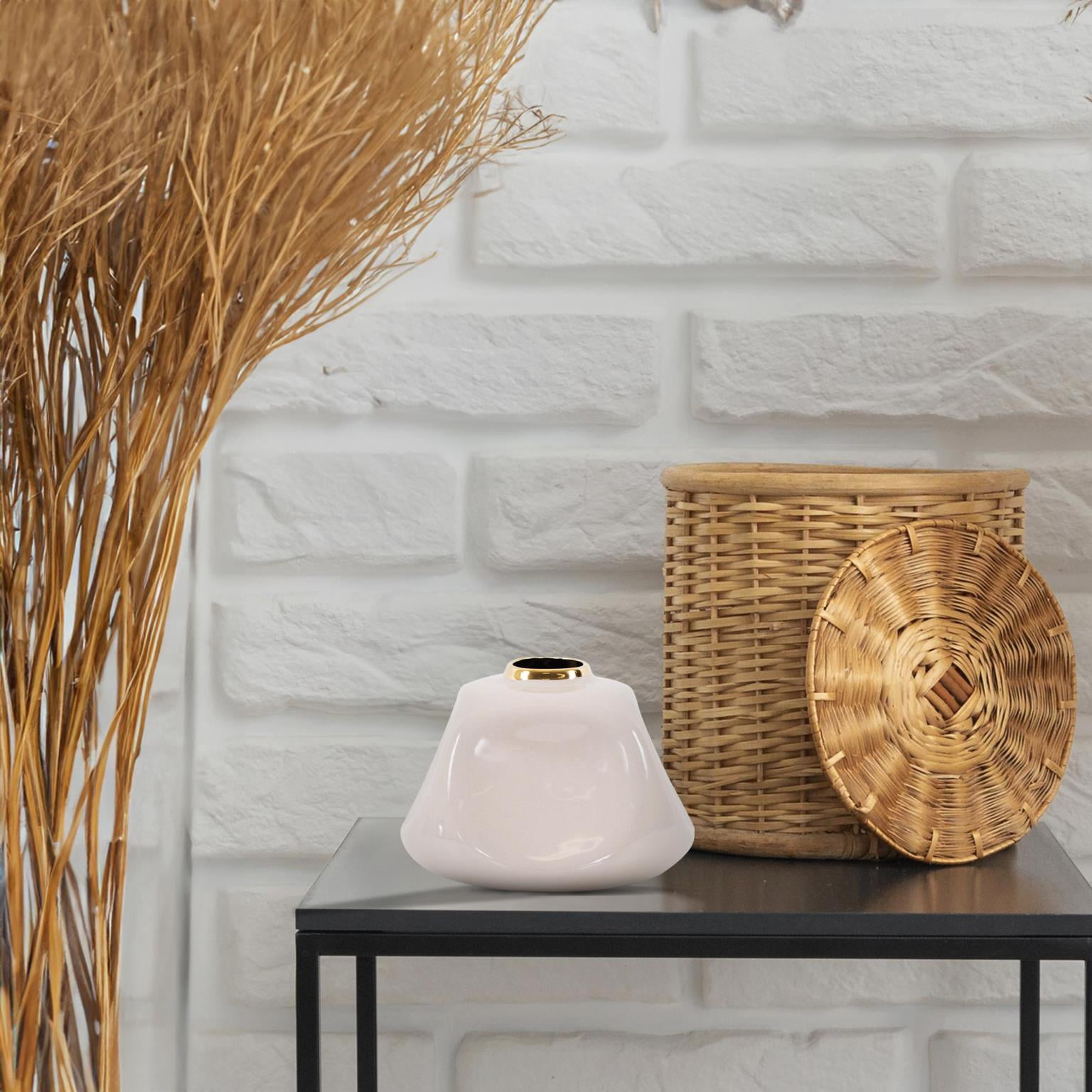 Christana Concaved Ceramic Vase- Medium