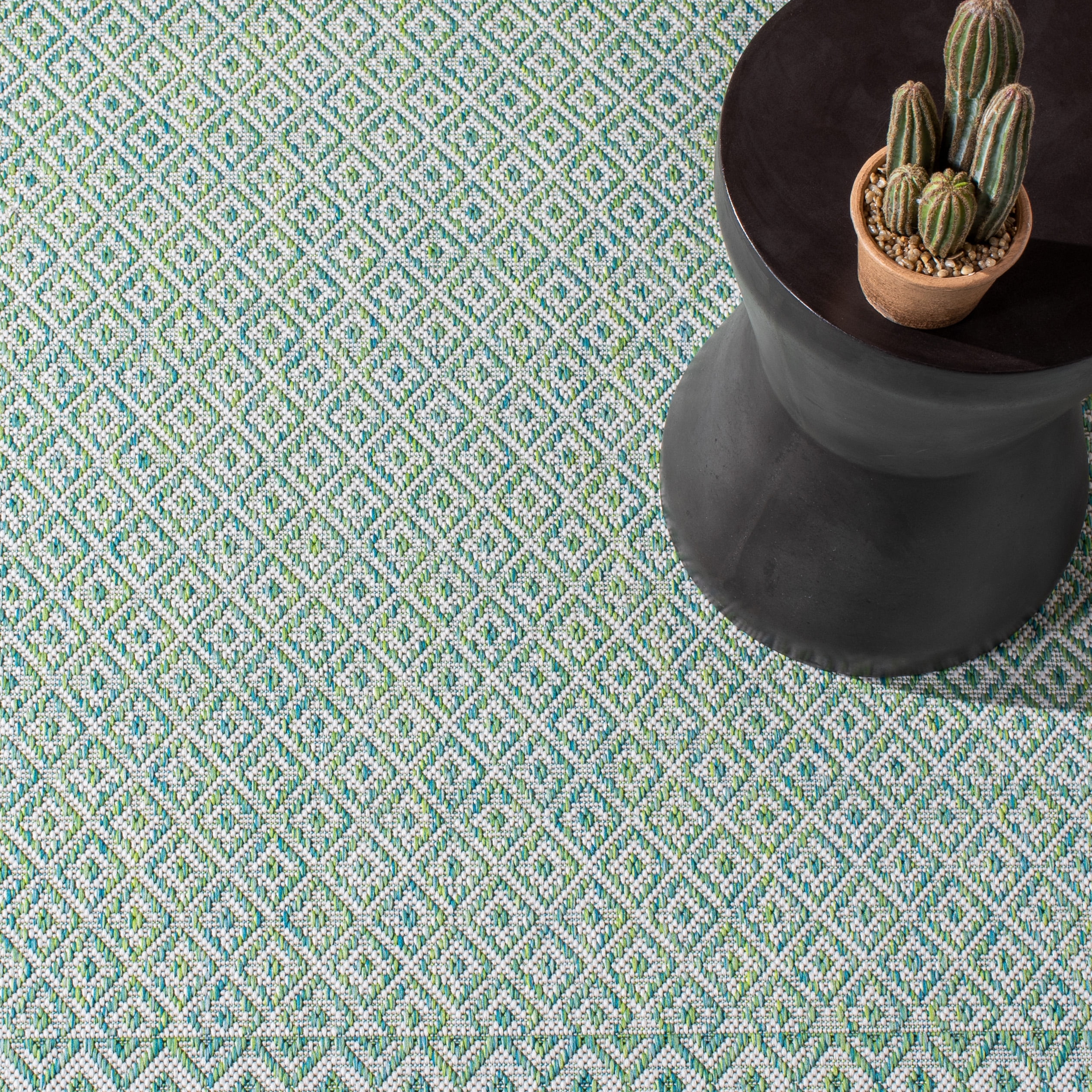 SAFAVIEH Courtyard Evander Geometric Indoor/Outdoor Area Rug, Ivory/Green, 5'3" x 5'3" Square