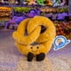 thumbnail image 4 of Pretzel de peluche 22 cm, 4 of 4