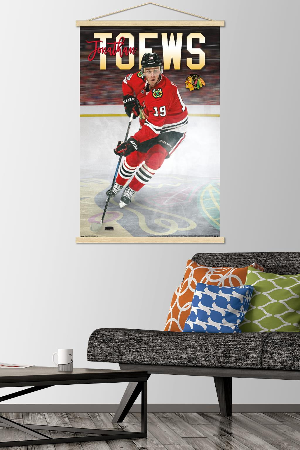 NHL Chicago Blackhawks - Jonathan Toews 17 Wall Poster with Magnetic Frame, 22.375" x 34"