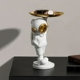 thumbnail image 2 of Bandeja de Esculturas Zulema estatuilla de Astronauta, 2 of 5