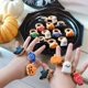 thumbnail image 2 of Paquete de 9 adornos para tartas con formas temáticas de Halloween, anillos creativos prensables, regalos para niños, 2 of 5