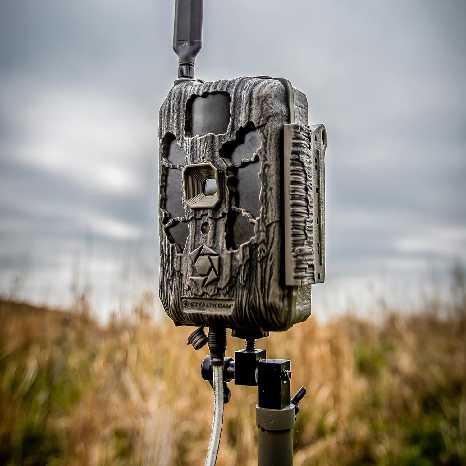 Stealth Cam Deceptor MAX Dual Sim 40MP Photo & 1440P QHD Video No-Glo LED Hunting Cellular Trail Camera, Available on AT&T & Verizon - 2 Pack + 32GB SD Cards + Solar Panels & Microfiber Cleaning Cloth