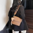 thumbnail image 2 of Bolso de mujer sencillo de color sólido retro, nuevo bolso de hombro ancho con correa de hombro elegante de textura de alta gama de verano 2025, 2 of 5