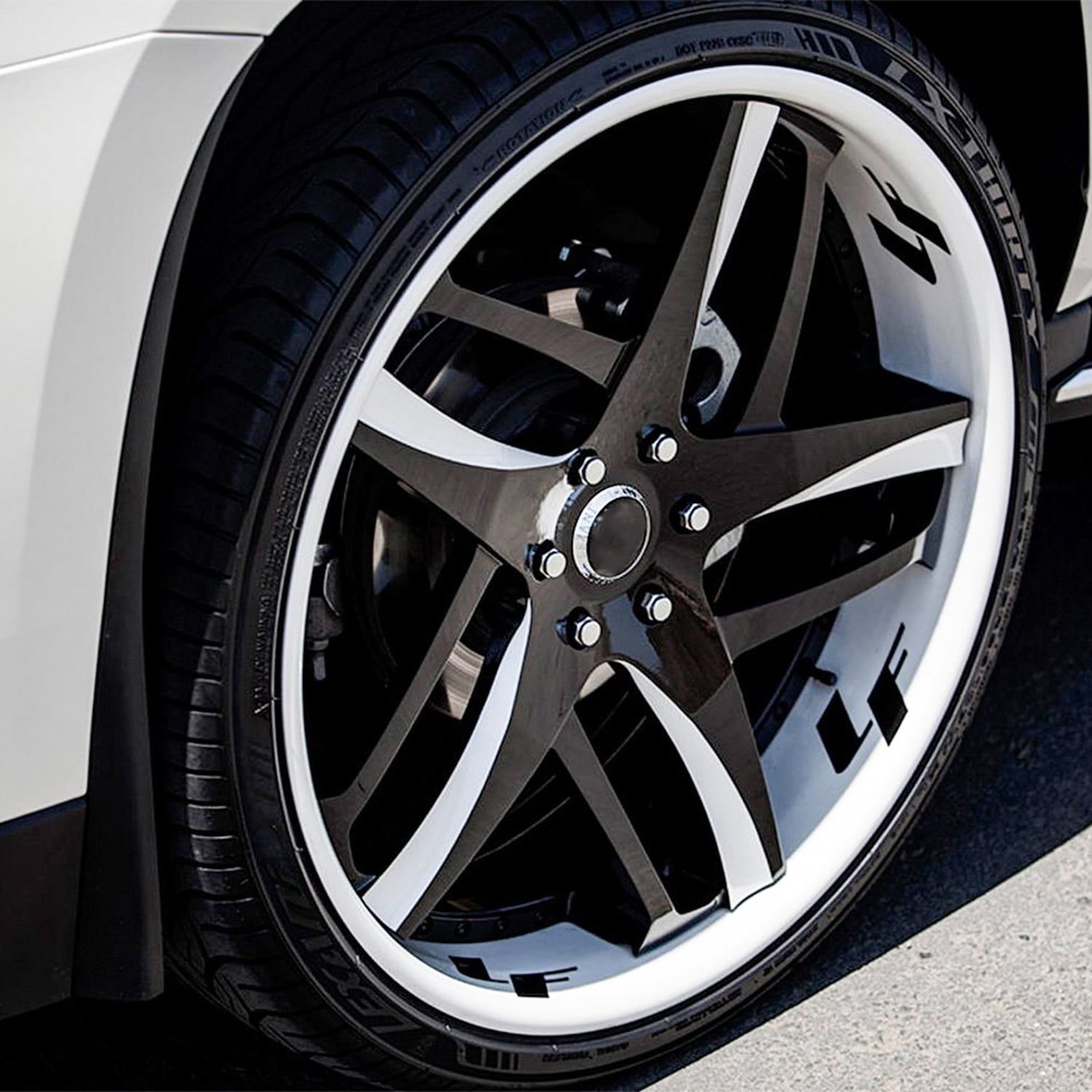 LEXANI LUXURY ALLOY (レクサーニ)245／30／22｜車