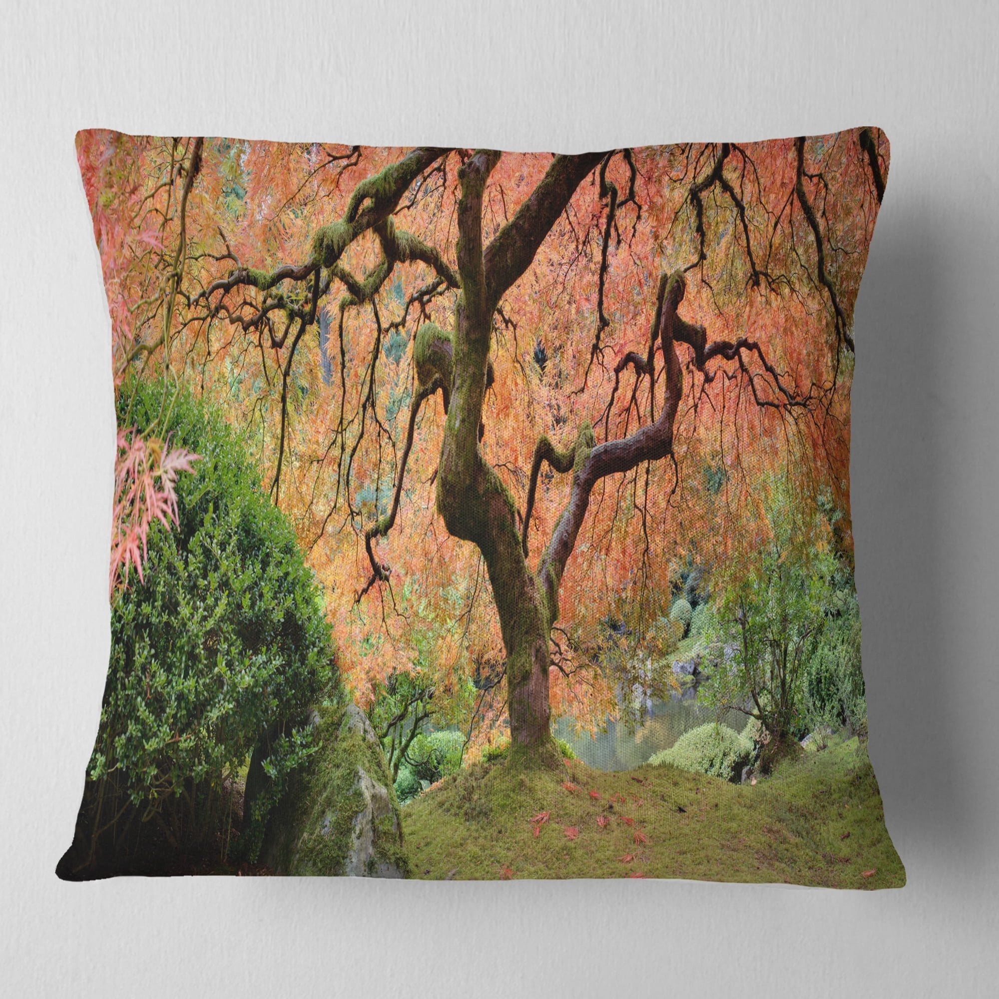 Designart Old Japanese Maple Tree - Landscape Photography Throw Pillow - 18x18