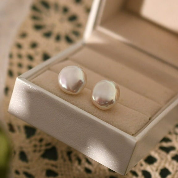 Natural Coin Pearl Stud Earrings