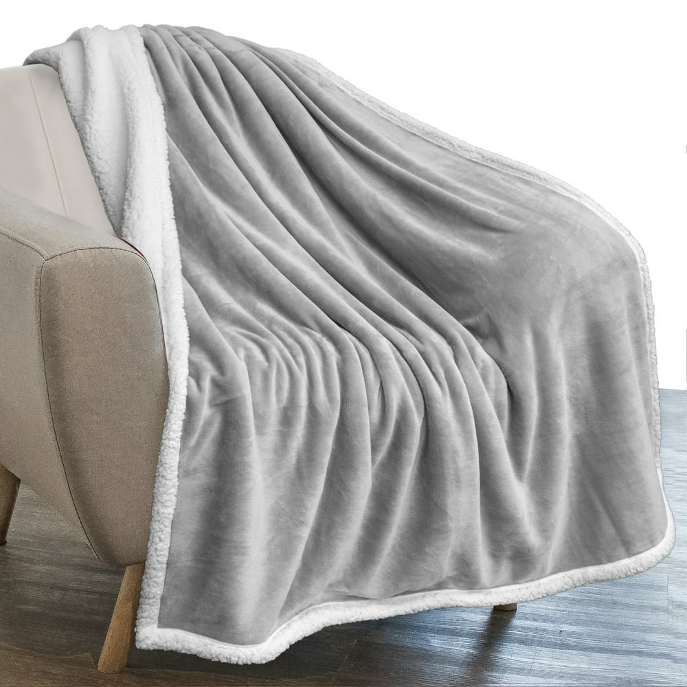 PAVILIA Plush Sherpa Fleece Throw Blanket Light Grey Soft, Warm