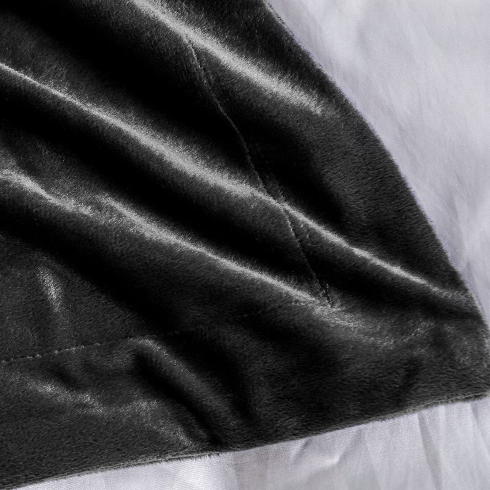 CGW 3-Piece Velvet Duvet Cover Set, Twin – Soft Luxury Bedding, Zipper Closure, Easy Care, Black