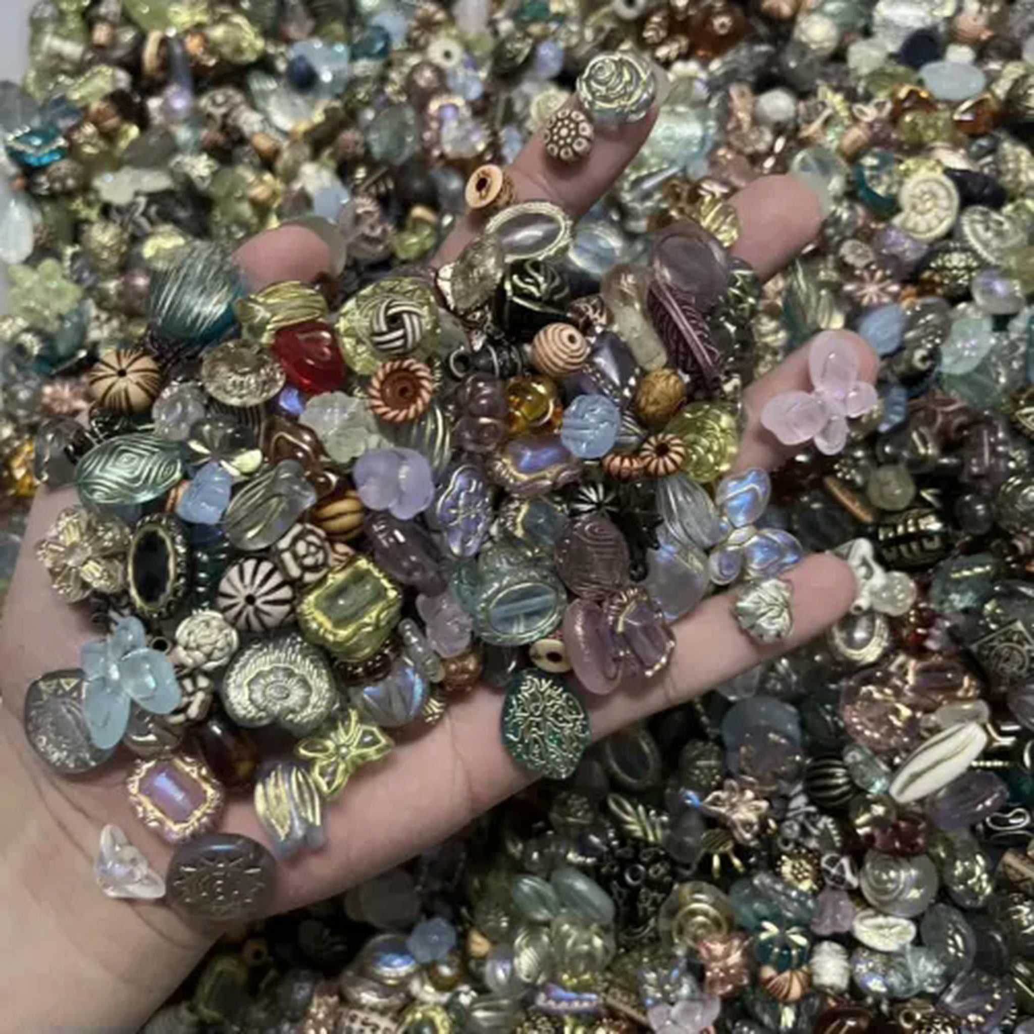 EOEMY Vintage Now Bulk Jewelry Bead Lot 130Pc All Brand New Untested 200+Mix And Match