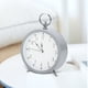 thumbnail image 5 of Mini reloj despertador para niños, escritorio de mesa, reloj de cuarzo silencioso para dormitorio, oficina, sala de estudio, gris plateado, 5 of 8