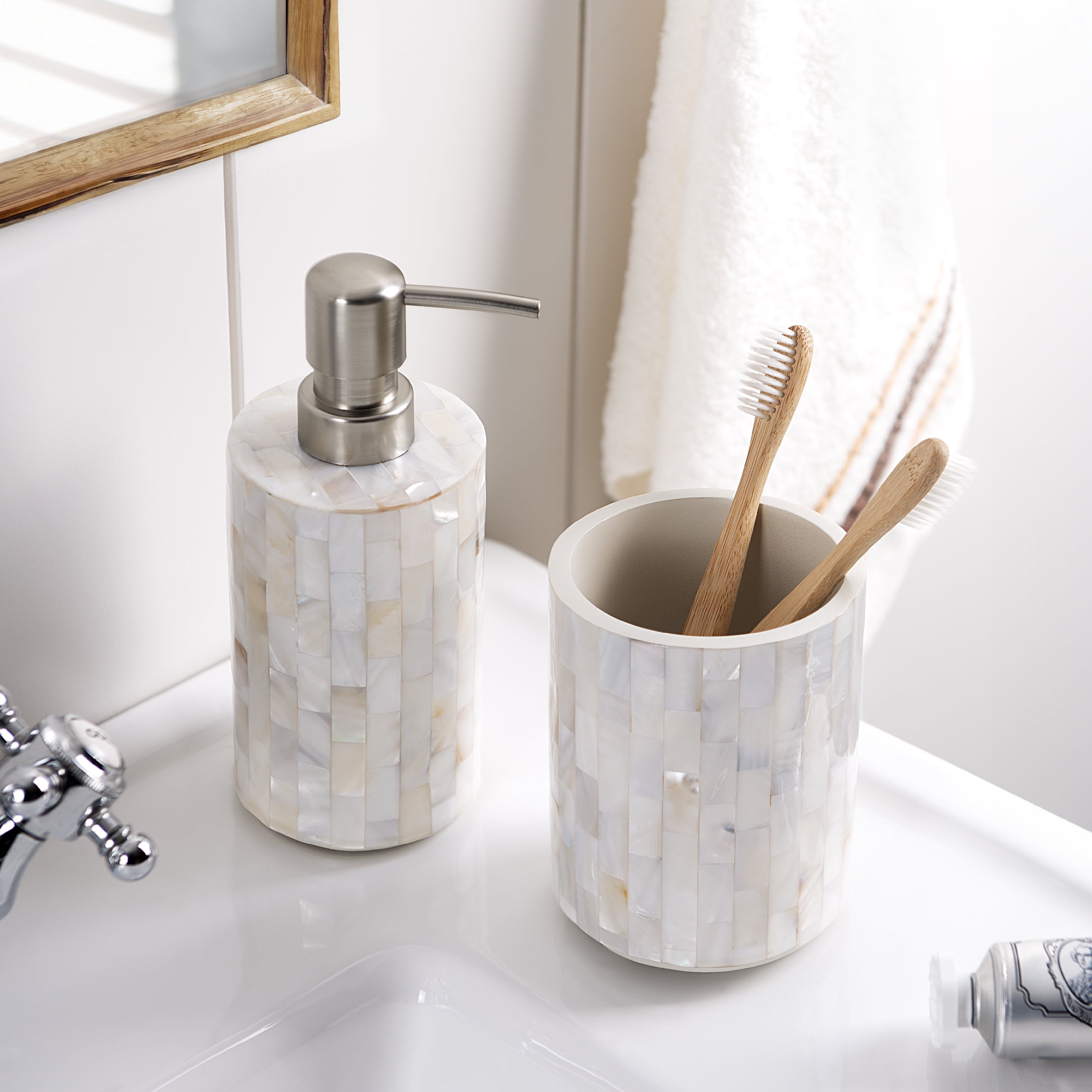 Better Homes & Gardens Pearlescent Tile Resin Toothbrush Holder, Pearl