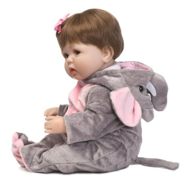 Bebe de juguete real sale
