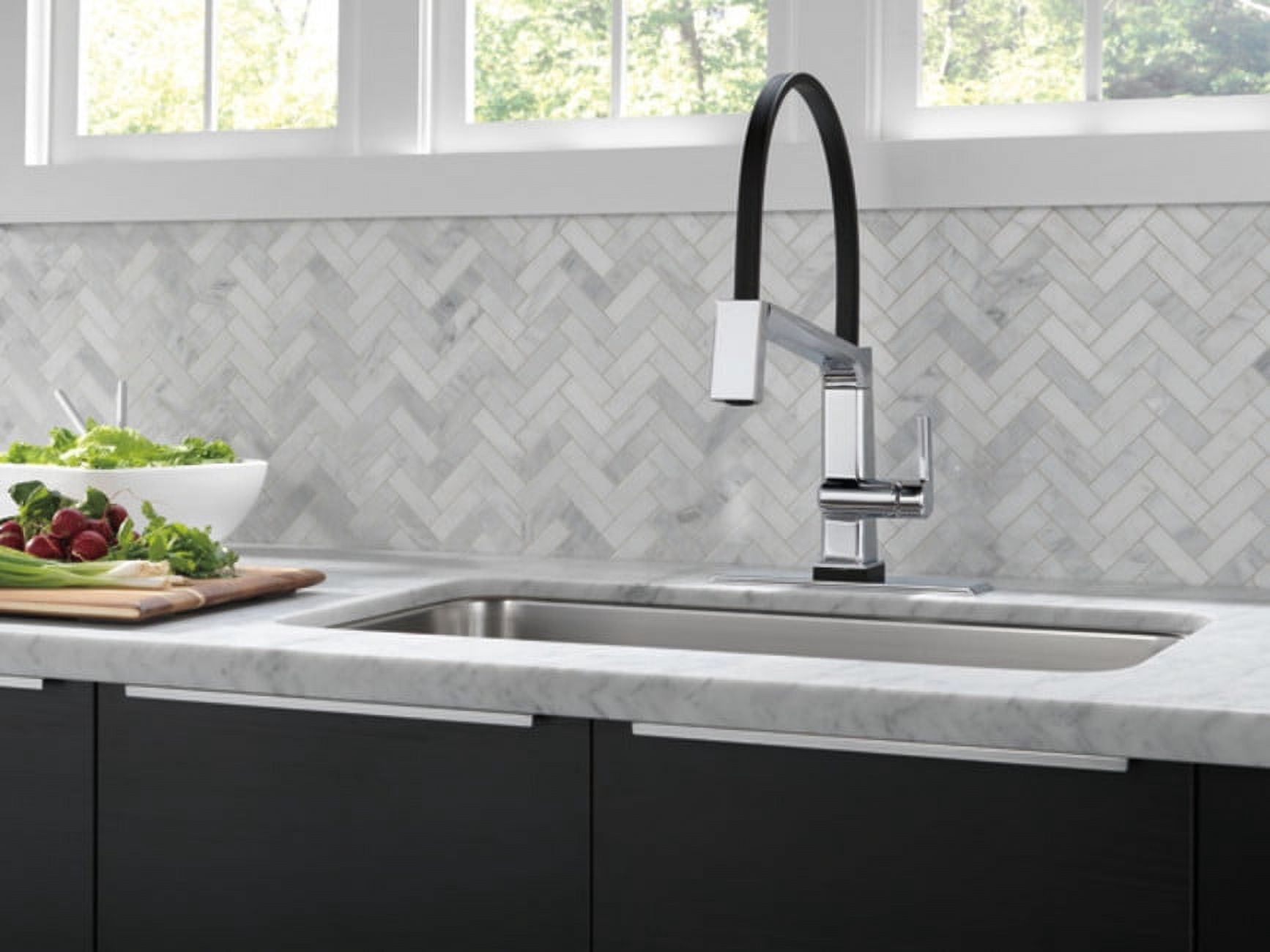 Delta 9693T-Dst Pivotal Pull-Down Kitchen Faucet - Black