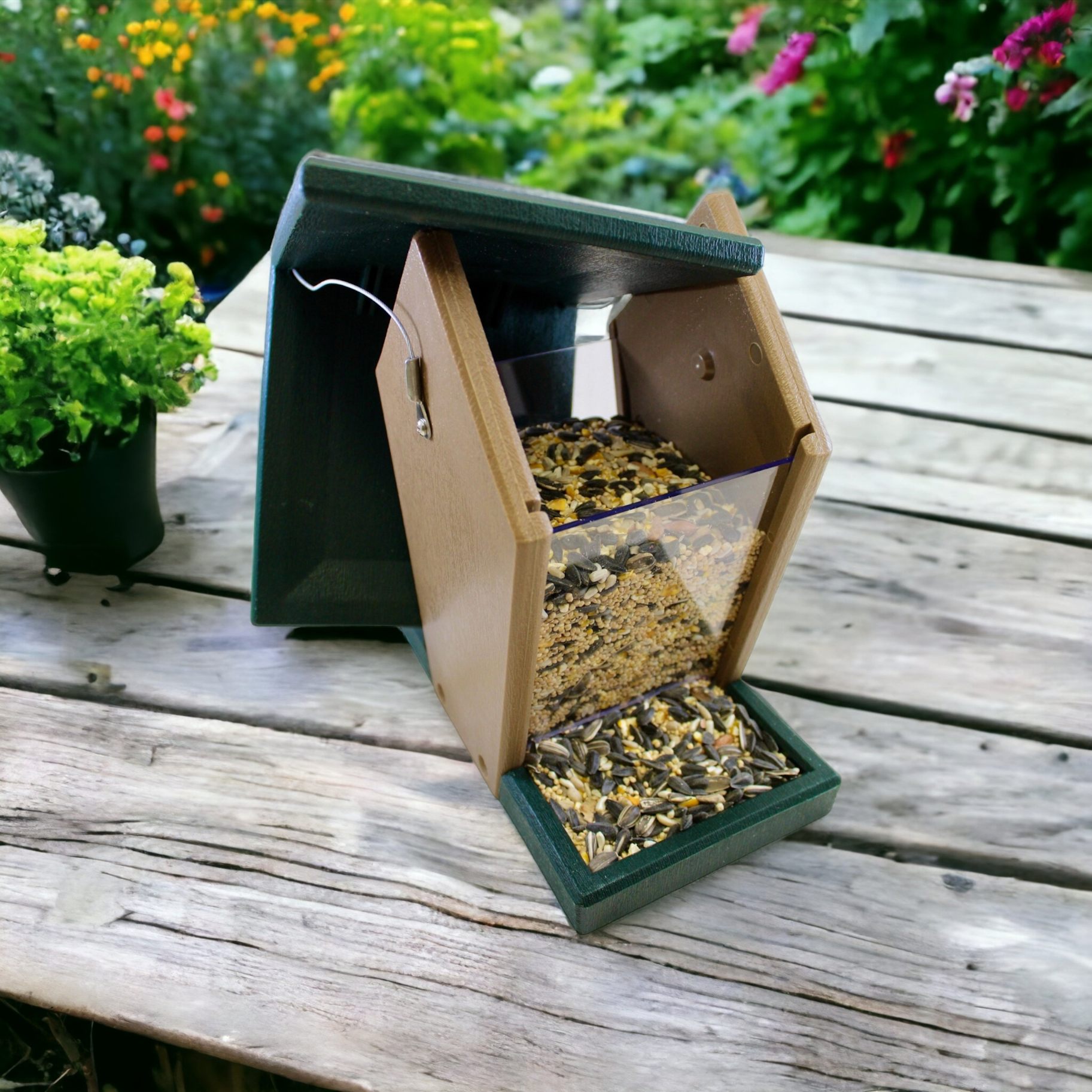 Songbird Essentials Hopper Feeder Recycled Plastic Wild Bird Feeder for Bird Seed, 6 Cup Capacity