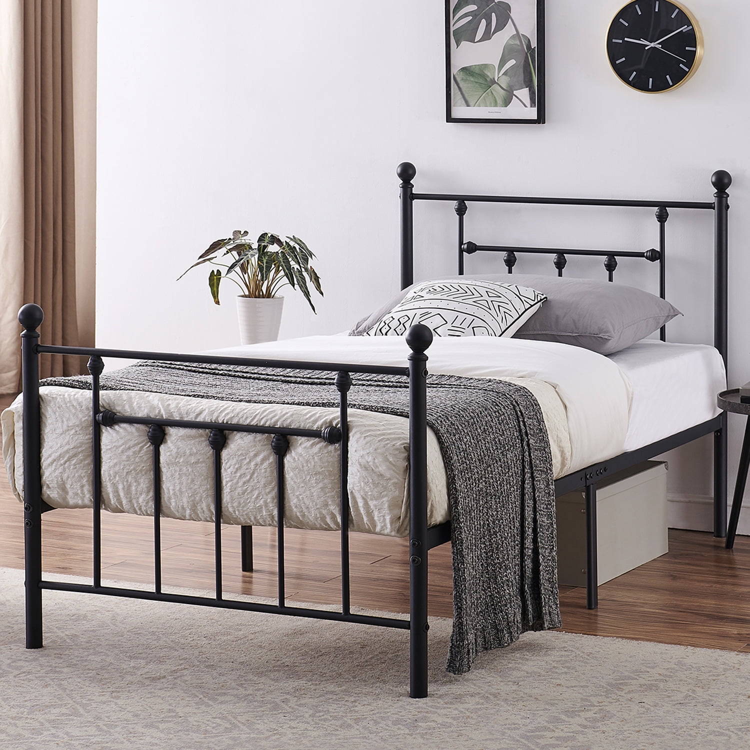 Twin Size Antique Bed Frame/Platform Bed with Victorian Iron Headboard