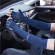 thumbnail image 3 of Guantes de protección solar Manga protectora de brazo para hombre Manga de seda de hielo de verano Manga de hielo antideslizante para conducir Montar Pesca Guantes de medio dedo, 3 of 4