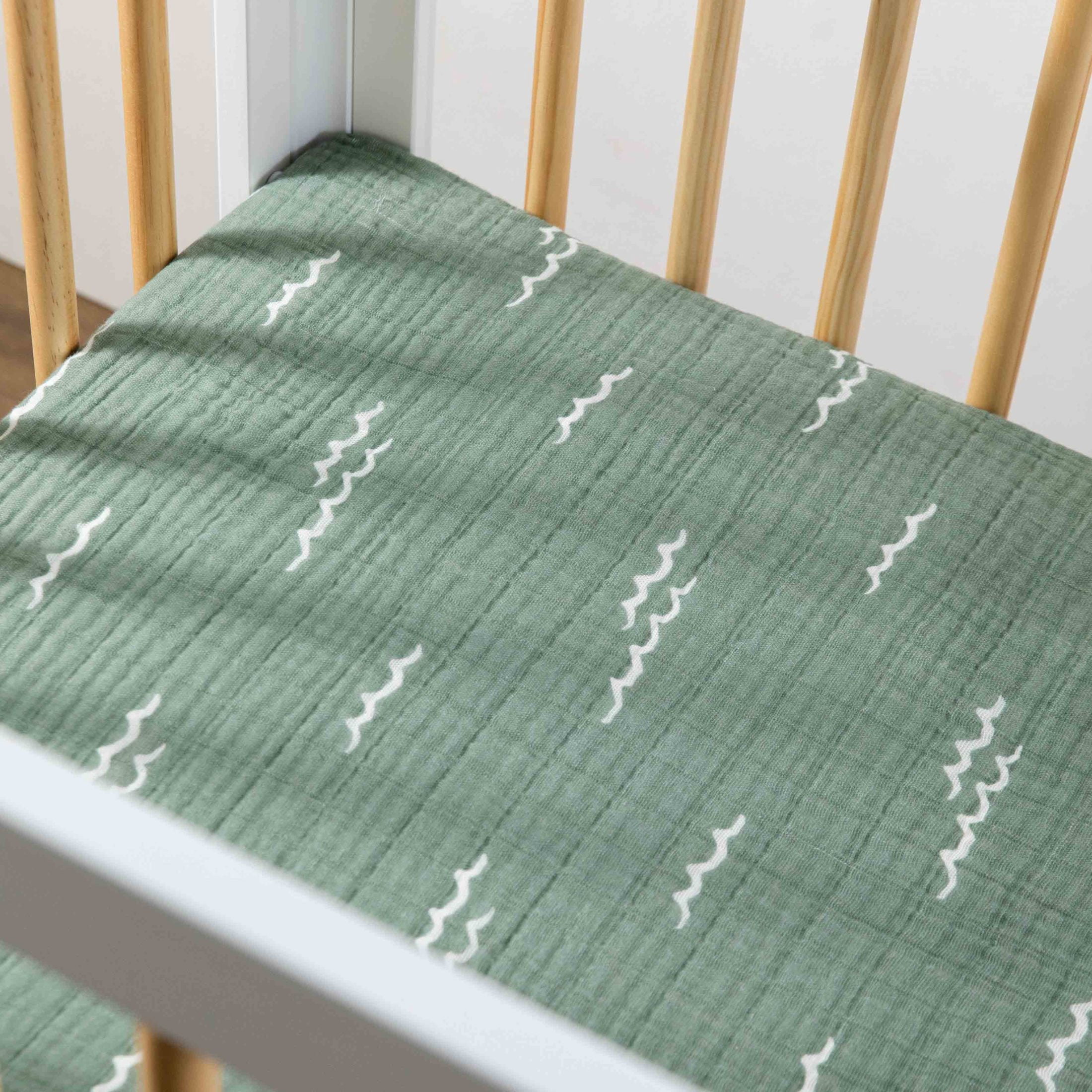 Babyletto Mini Crib Sheet in GOTS Certified Organic Muslin Cotton